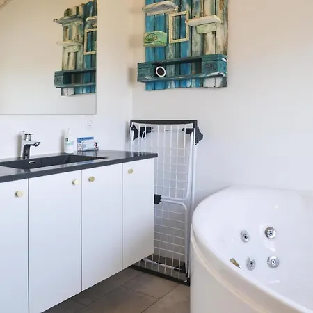 Four-bedroom Holiday In Ansager