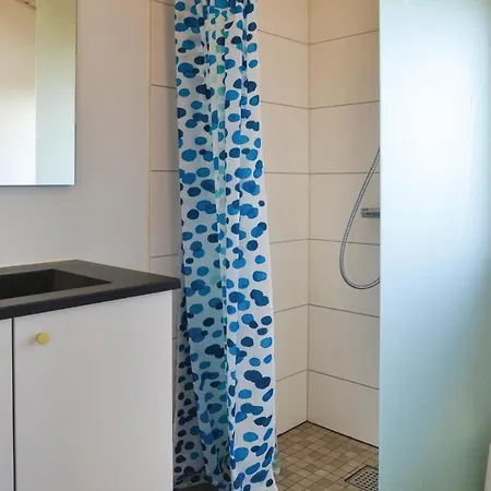 Semesterbostad Four-bedroom Holiday In