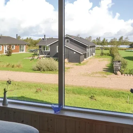 Four-bedroom Holiday In Semesterbostad *